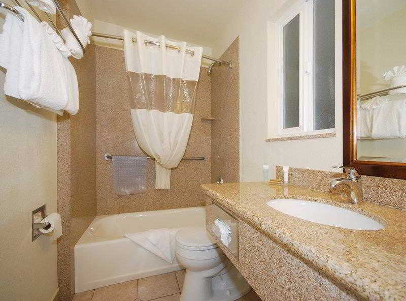 Best Western Tradewinds Morro Bay Ruang foto