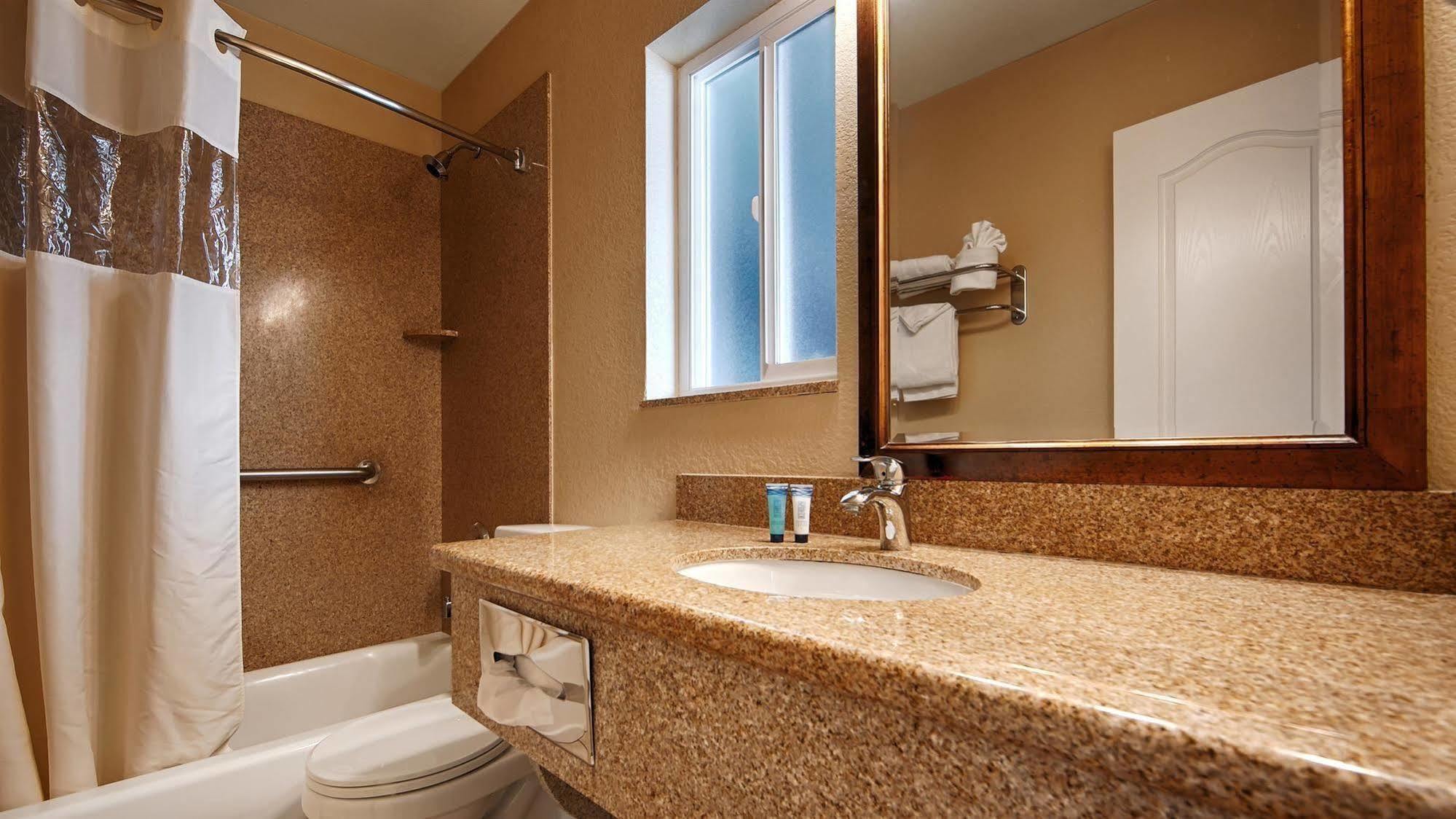 Best Western Tradewinds Morro Bay Bagian luar foto