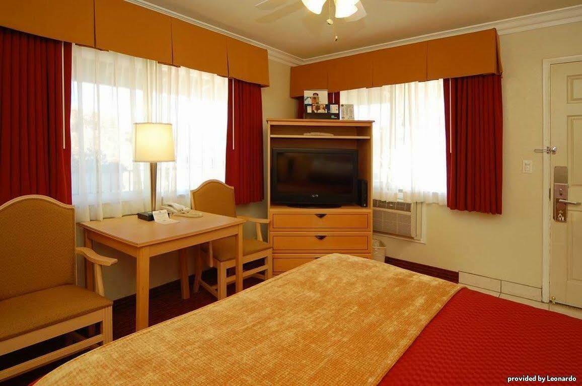 Best Western Tradewinds Morro Bay Bagian luar foto