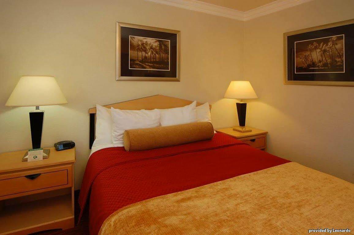 Best Western Tradewinds Morro Bay Bagian luar foto